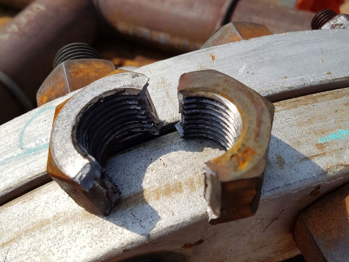 Safely Removing Corroded Nuts with a Hydraulic Nut Cutter Enerpac